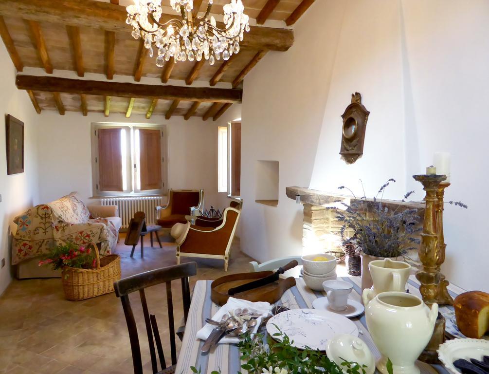 Casarciccia Pensionat Todi Rum bild