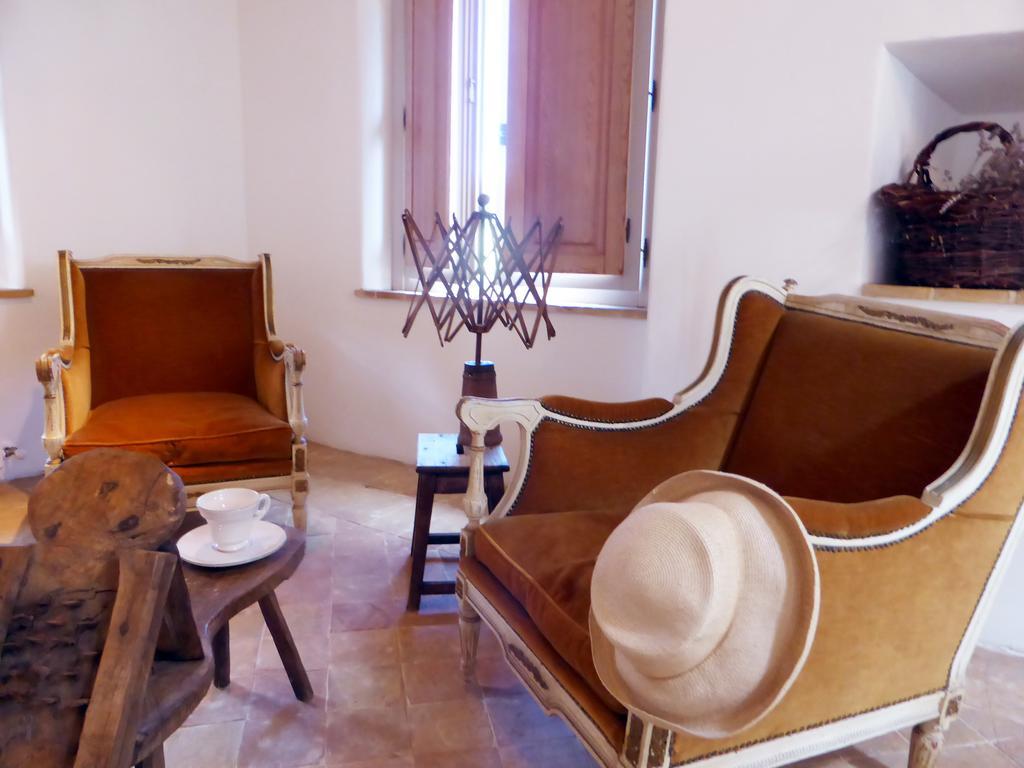 Casarciccia Pensionat Todi Rum bild