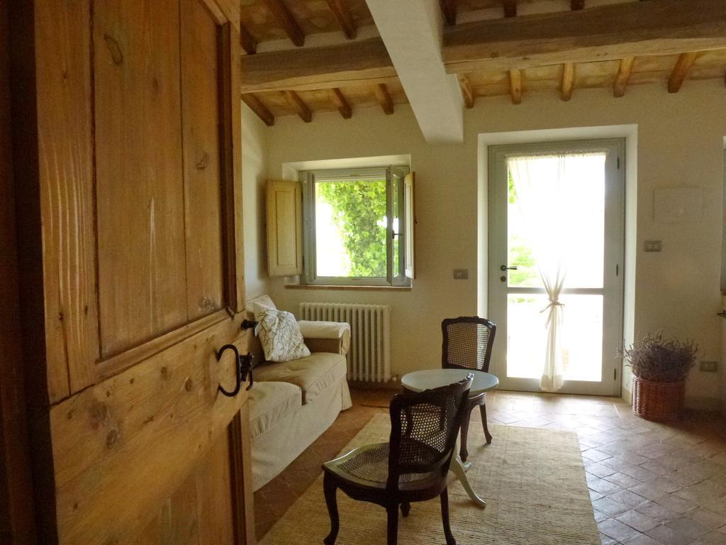 Casarciccia Pensionat Todi Rum bild
